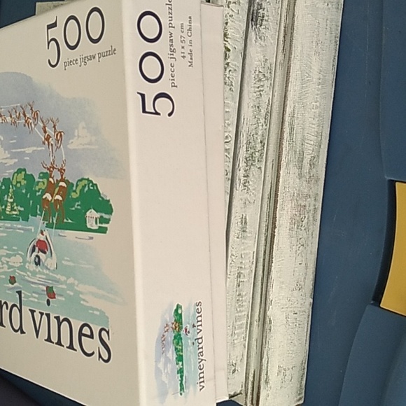 Vineyard Vines Christmas - 500 Piece Jigsaw Puzzle Santa Boat Reindeer - Picture 4 of 7